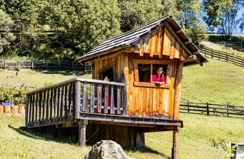 Sorafurcia Apartment | Apartment "Perfila Morgenrot" with Mountain View, Shared Garden & Wi-Fi