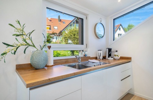 Steig Apartment | Apartment 'Pfänderblick' with Mountain View, Private Terrace and Wi-Fi