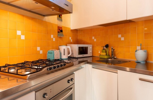 Sinalunga Apartment | Apartment 'Piccolo Rustico' with Mountain View, Wi-Fi and Air Conditioning