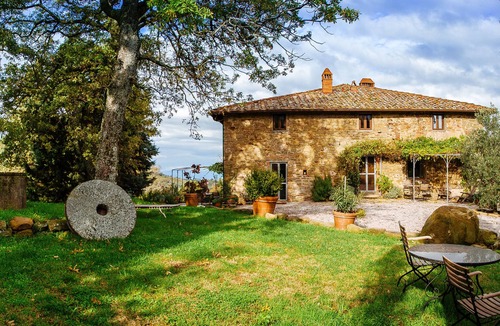 Montevarchi House | Apartment Pisa