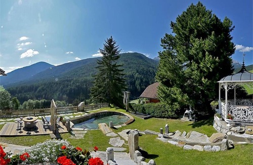 Sorafurcia Apartment | Apartment Piz da Peres - Piz da Peres with Mountain View, Pool, Sauna, Wi-Fi & Garden
