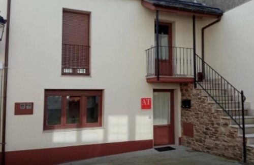 Fonsagrada Apartment | Apartment 'Plata Baja' with Shared Terrace and Wi-Fi