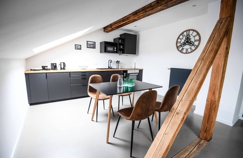 Reimerath Apartment | Apartment-Private Bathroom-Balcony-3-Breidscheid