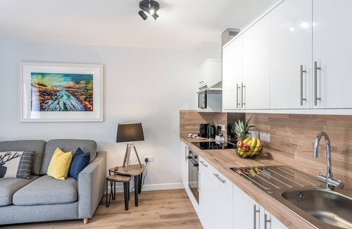Aviemore Apartment | Apartment-Private Bathroom-Insh