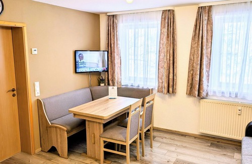 Dobel Apartment | Apartment-Private Bathroom-Classic-No view-Fewo 2