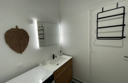 Sens Apartment | Apartment-Private Bathroom-Apartment