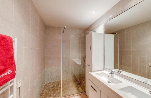 Saint-Raphael Apartment | Apartment Résidence L'Amiral by Interhome