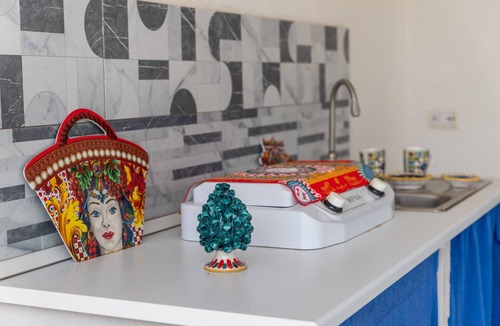 Granelli Apartment | Apartment 'Raggio Di Sole In Oasi Del Mare' with Sea View, Wi-Fi and Air Conditioning