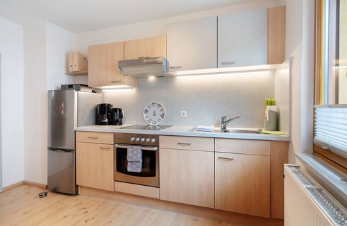 Karlsbad Apartment | Apartment 'Refugium' with Outdoor Seating and Wi-Fi