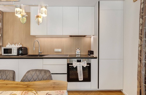 Reichenau Apartment | Apartment 'Reichenau' with Private Terrace, Private Garden and Wi-Fi