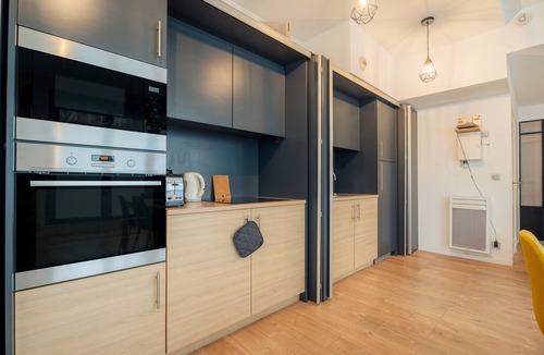 Dinan - Saint-Malo Apartment | Apartment 'Rennes Hyper Centre - Cosy' with Wi-Fi