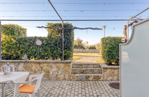 Fontanelle Apartment | Apartment 'Residence Margherita - Bouganwille' with Sea View, Wi-Fi and Air Conditioning