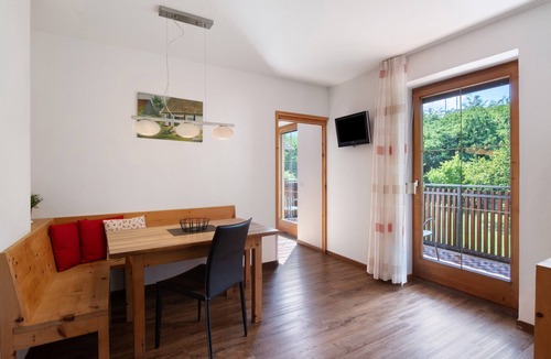 Silandro Apartment | Apartment 'Residence Schnatzhof Typ C6' with Mountain View, Shared Pool and Wi-Fi