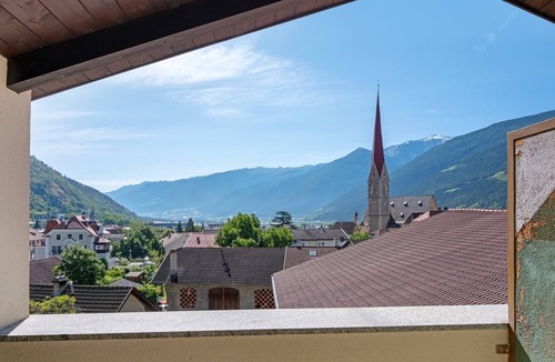 Silandro Apartment | Apartment 'Residence Schnatzhof D13' with Mountain View, Shared Pool and Wi-Fi