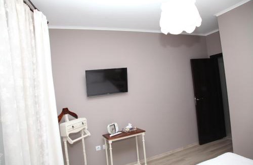 Dobrich Apartment | Apartment Retro 8