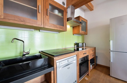 Salo Apartment | Apartment 'Rocchetta Flat' with Lake View, Wi-Fi and Air Conditioning
