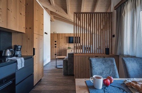 Cavedago Apartment | Apartment 'Rododendro' with Mountain View, Wi-Fi and Air Conditioning