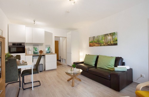 Gudenhagen Apartment | Apartment 'Rübezahl' with Balcony and Wi-Fi