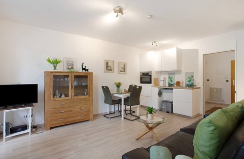 Gudenhagen Apartment | Apartment 'Rübezahl' with Balcony and Wi-Fi