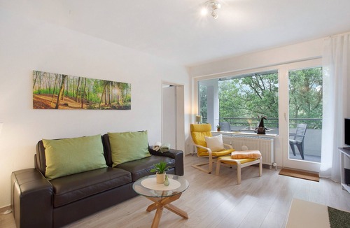 Gudenhagen Apartment | Apartment 'Rübezahl' with Balcony and Wi-Fi