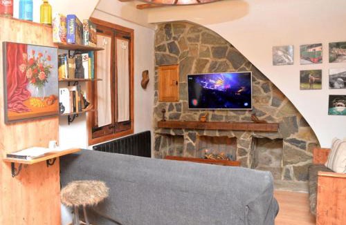 La Pobla de Lillet Apartment | Apartment Rustikal-moderne Wohnung für 6 Personen - Pobla de Lillet by Interhome