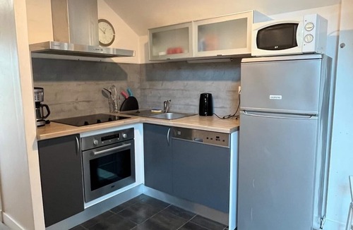 Rotheneuf-Le Pont Apartment | Apartment same level, 3 min walk to beach, Garden