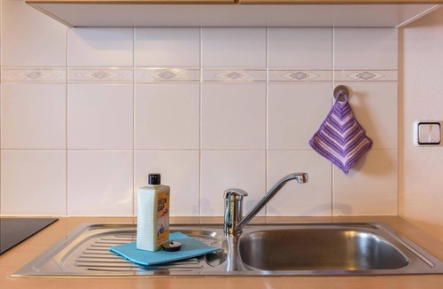 Kastelruth Apartment | Apartment “Sattelkammer” with Mountain View, Wi-Fi & Garden