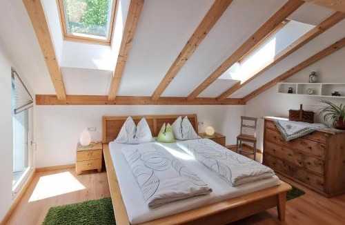 Collalbo Apartment | Apartment Schmetterling Naturidylle am Moosbachhof mit Kachelofen