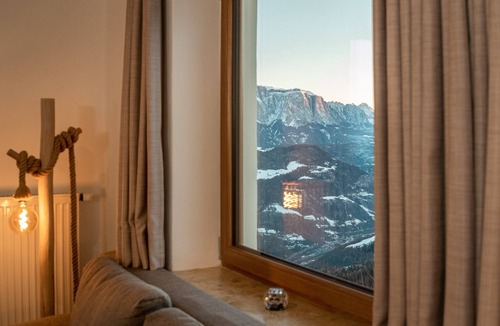 Villandro Apartment | Apartment 'Schönblick' with Mountain View, Private Terrace and Wi-Fi