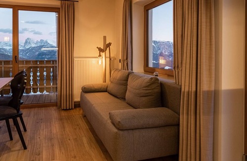 Villandro Apartment | Apartment 'Schönblick' with Mountain View, Private Terrace and Wi-Fi