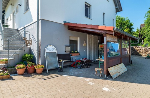 Bad Herrenalb Apartment | Apartment "Schwalbenhof Dreßler und Duss für 4 Personen" with Balcony & Wi-Fi