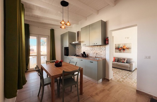 Torre Squillace Apartment | Apartment 'Scorci di Mare Adriatico' for 5 with Garden & Wi-Fi – Pet Friendly