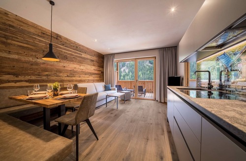 Ultimo Apartment | Apartment “Seebrunn - Schusterhüttl Alm” with Mountain and Lake View, Terrace & Garden