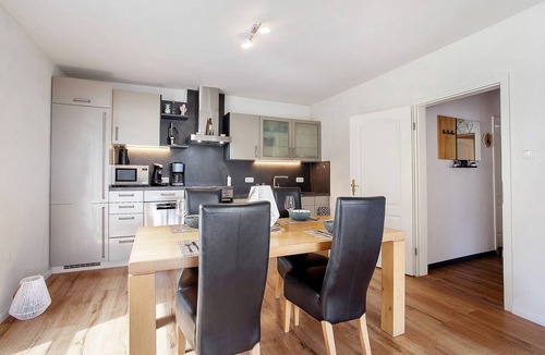 Hoevelhof Apartment | Apartment 'Sennefeeling' with private terrace, shared garden and WLAN