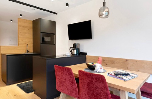 San Cipriano Apartment | Apartment 'Similde' with Mountain View, Shared Terrace and Wi-Fi