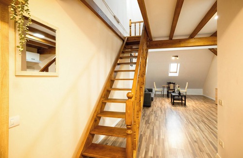 Old City Apartment | Apartment Sleeps 4 With Pets Welcome