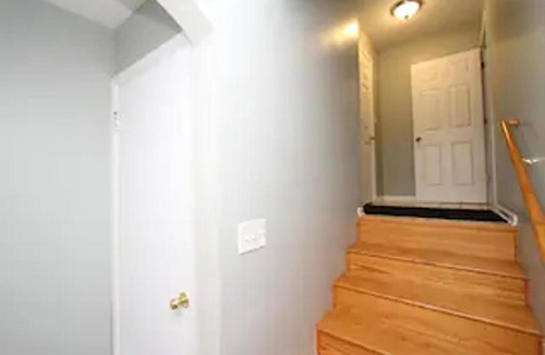 Jefferson Park Apartment | Apartment Sleeps 4 with Free Parking