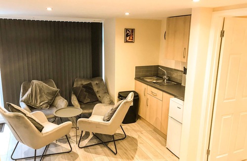 Blakeney Apartment | Apartment Sleeps 4 with Parking