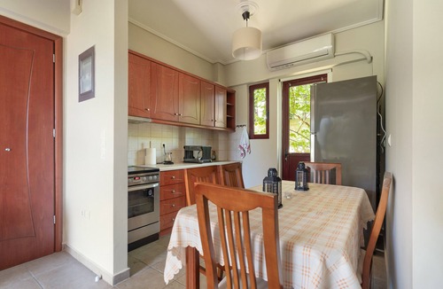 Nikiana Apartment | Apartment 'Sofia' with Sea View, Wi-Fi and Air Conditioning