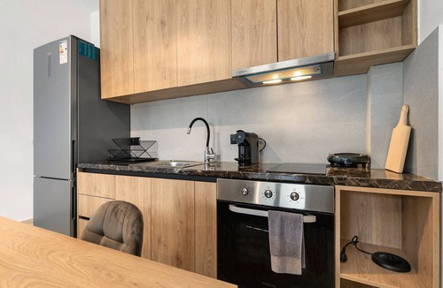 Vlicho Apartment | Apartment 'Sokol Stone House 1' with Mountain View, Wi-Fi and Air Conditioning