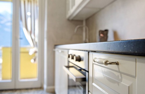 Saint-Vincent Apartment | Apartment 'Solange Saint Vincent' with Mountain View and Balcony