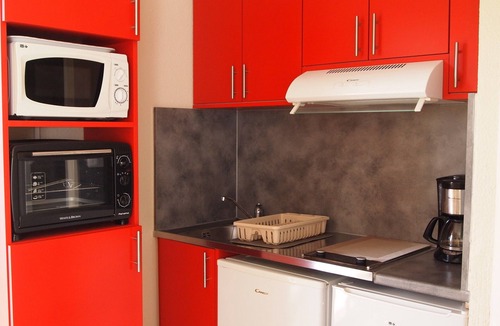 Barbotan-les-Thermes Apartment | Apartment “Soleil D'Oc 5” with Private Terrace and Wi-Fi