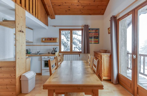 Villard-Reculas Apartment | Apartment 'Souveraine 3 Charmant Appartement' with Mountain View, Balcony and Wi-Fi
