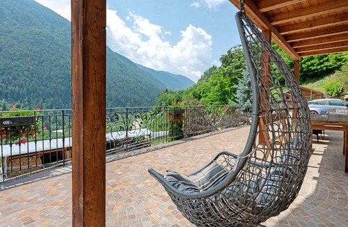 Caldes Apartment | Apartment 'Stanza 1' with Mountain View, Private Terrace and Wi-Fi