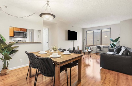Crystal City Apartment | Apartment Steps from Pentagon City Metro