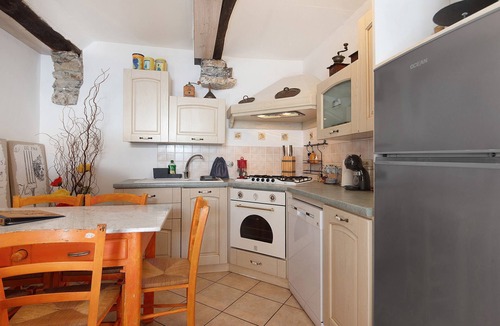 Bogliasco Apartment | Apartment 'Sterlizia' with Sea View, Wi-Fi and Air Conditioning