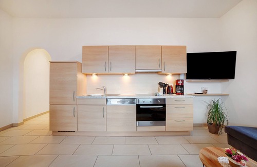 Lagundo Apartment | Apartment 'Storchennest' with Mountain View, Shared Garden and Wi-Fi