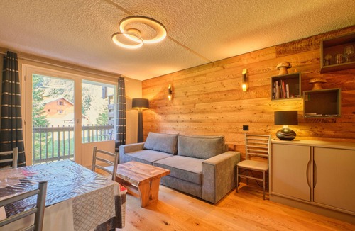 La Morte Apartment | Apartment 'Superbe Studio Au Pied Des Pistes' with Mountain View, Shared Garden and Wi-Fi