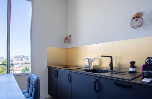 Saint Maurice Apartment | Apartment T3 air-conditioned in house neighborhood Cimiez