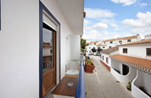 Odeceixe Apartment | Apartment 'T3 Malveiro' with Mountain View, Balcony and Wi-Fi